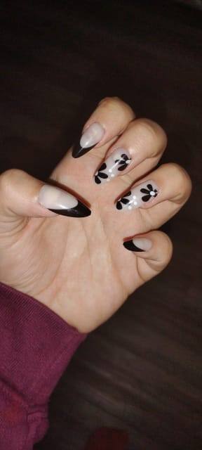 FAKE NAILS WITH STICKER GLUE