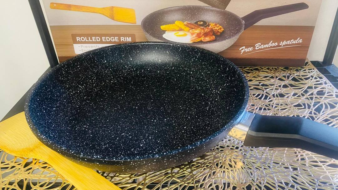 NONSTICK PAN