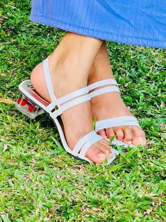WHITE HEELS STYLE