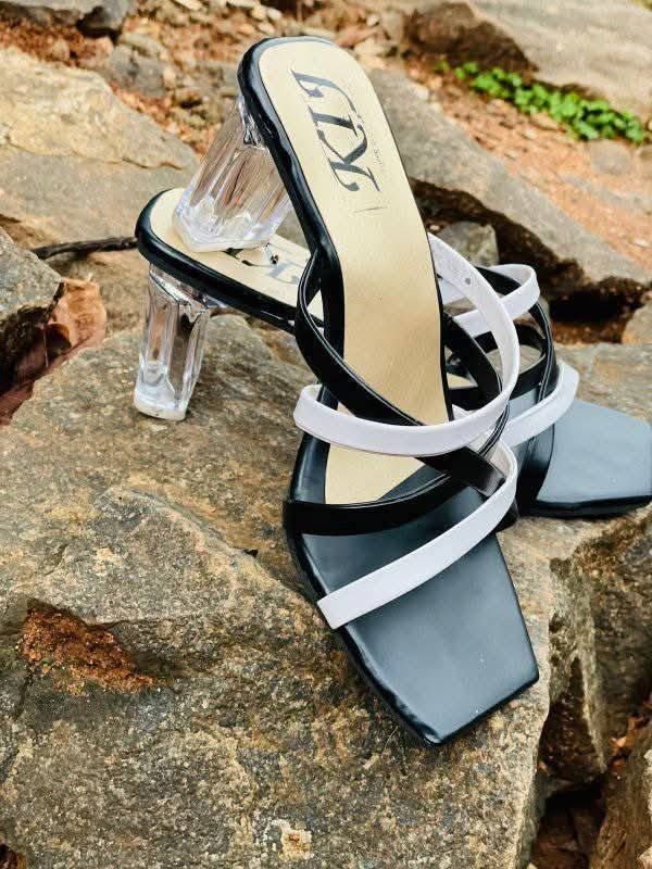 LADIES HEELS WHITE