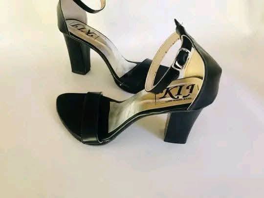 BLACK HEELS LADIES