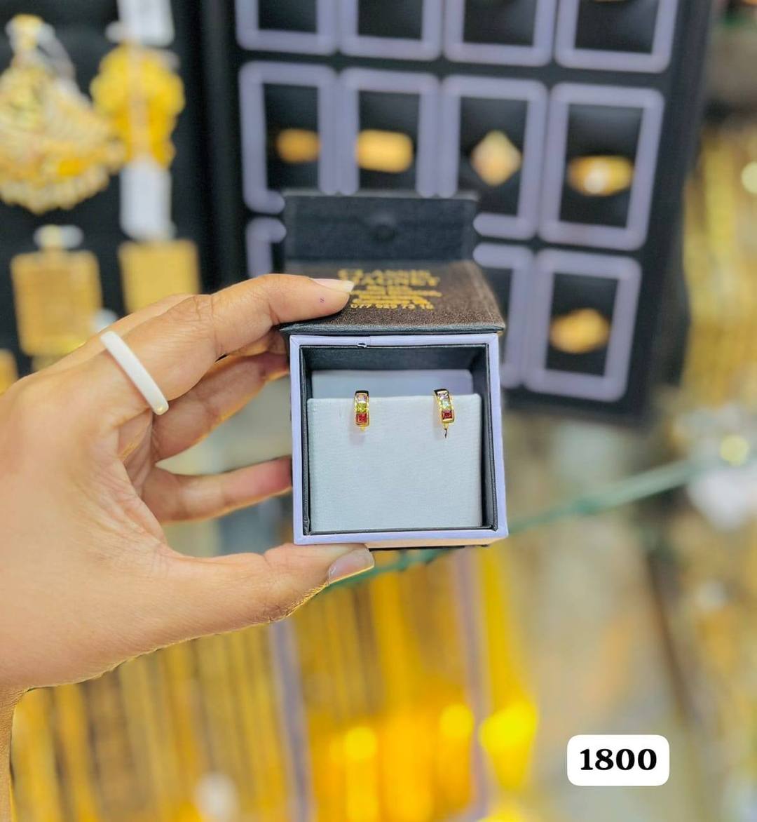 EARING GOLD PLATED