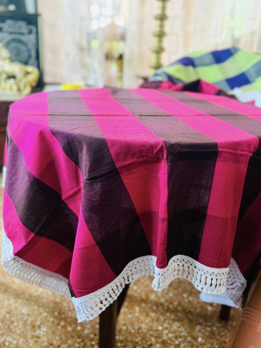 TABLE CLOTH