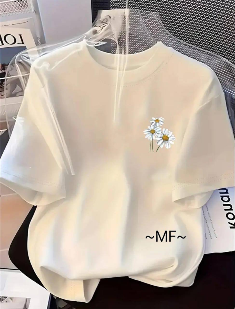 WHITE TEE WITH A FLORAL DESIGN