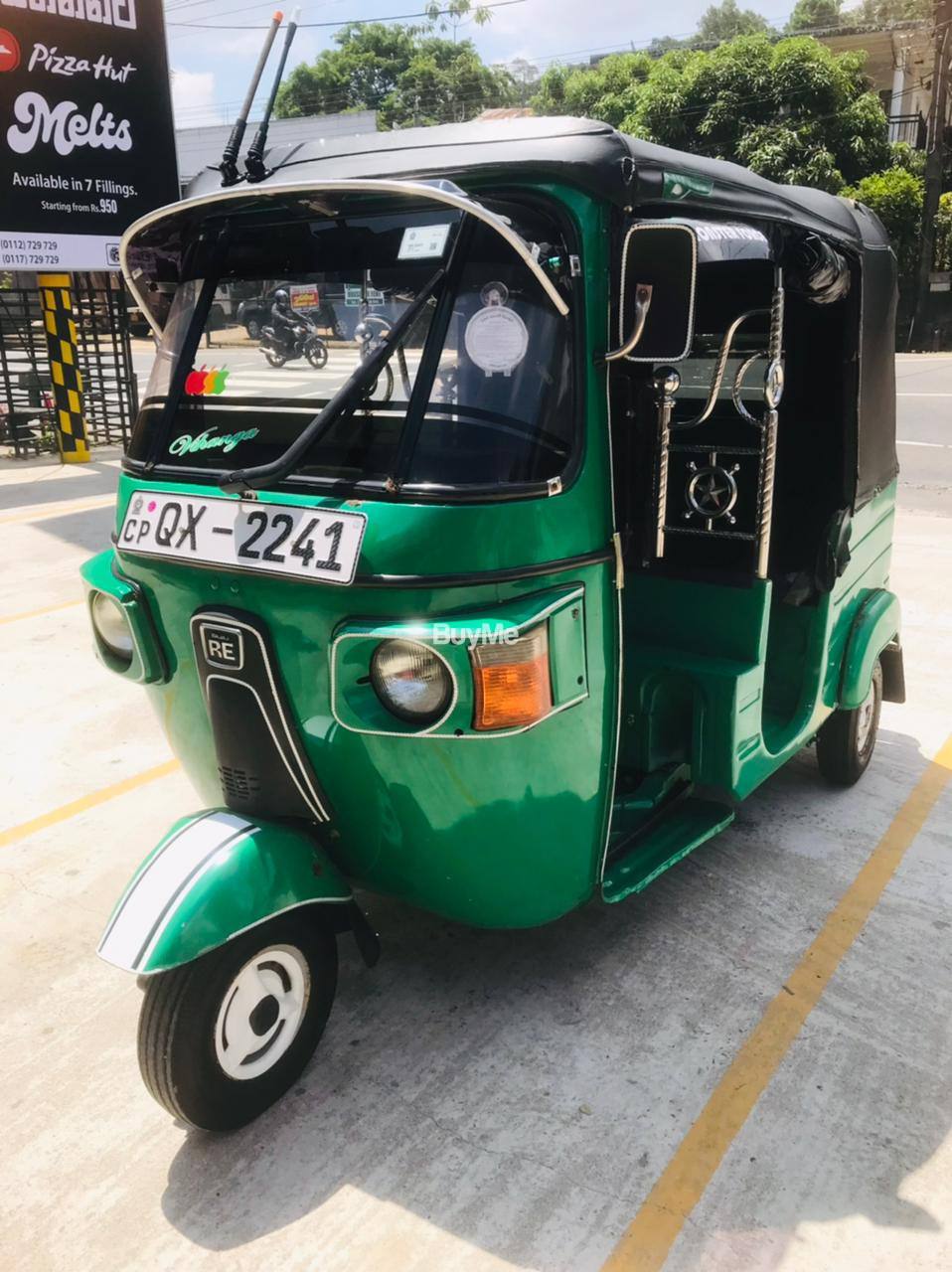 BAJAJ RE THREE WHEELER 2010