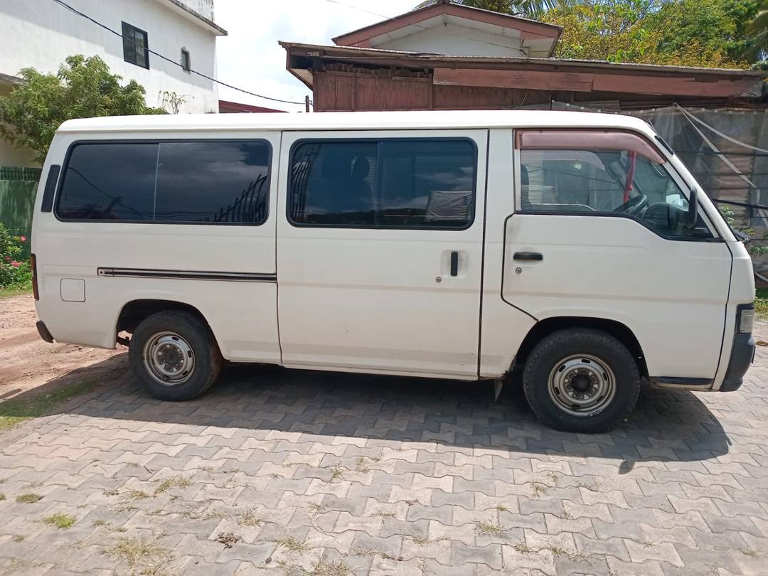 NISSAN CARAVAN