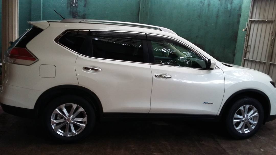 NISSAN XTRAIL HYBRID T32 2015