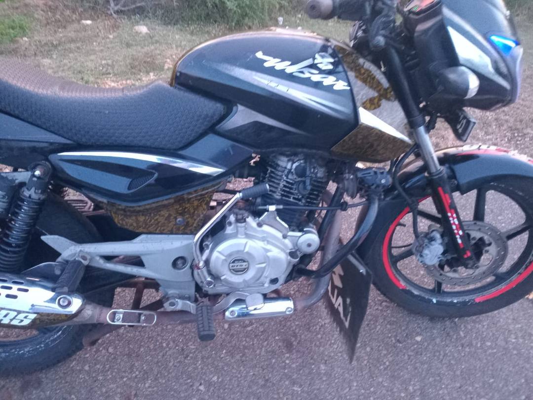 BAJAJ PULSAR 150 2016
