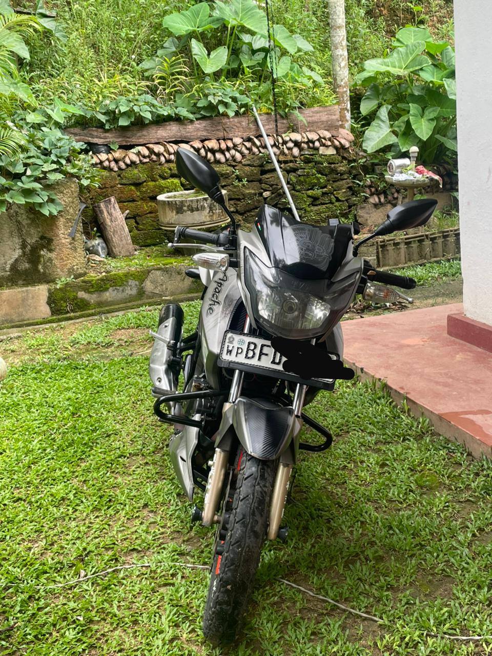 TVS APACHE RTR 180 2015