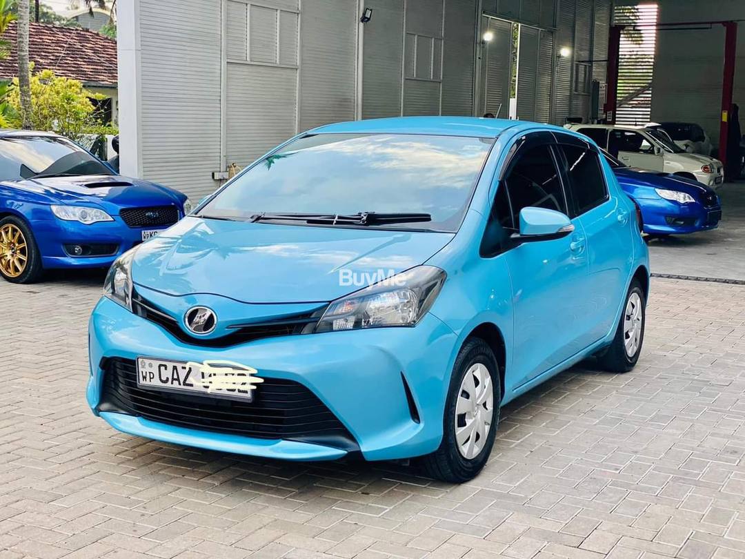 TOYOTA VITZ - 2016