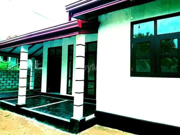 HOUSE FOR SALE IN PANADURA, MORANTHUDUWA