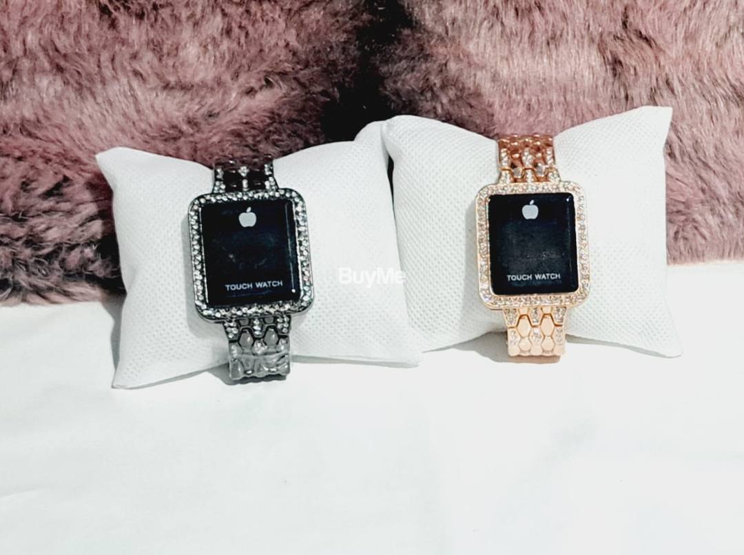 GOLD & SILVER COLOUR LUXURY WATCH