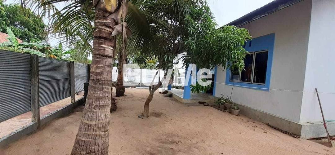 LAND WITH HOUSE FOR SALE IN ARAYAMPATHI, BATTICALOA
