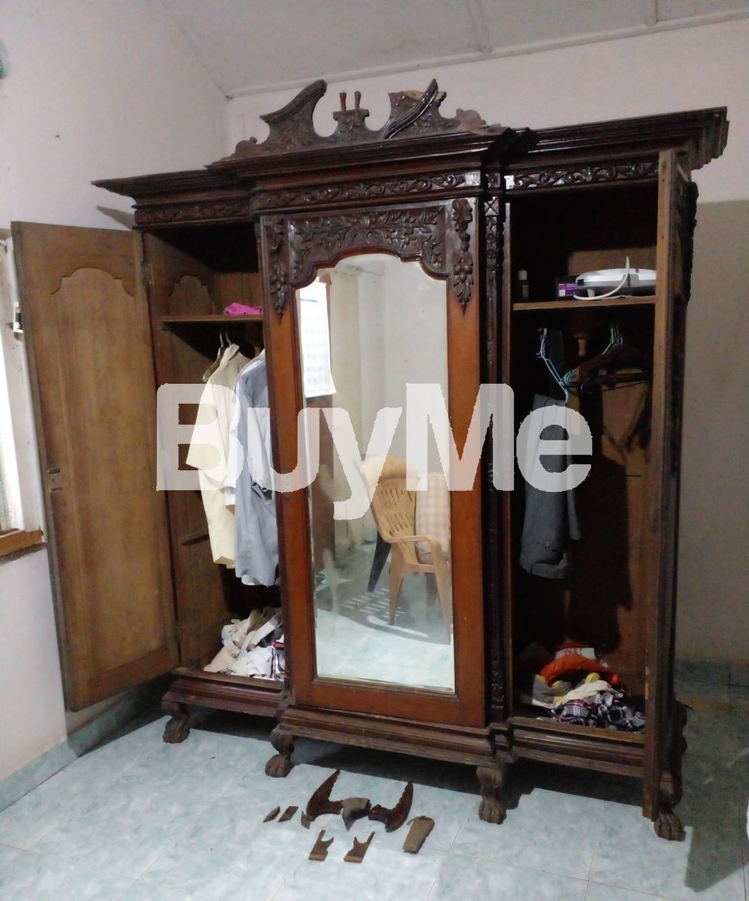 ANTIQUE ALMIRAH FOR SALE