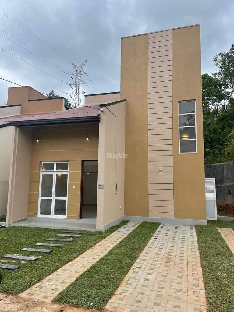 HOUSE FOR SALE IN MALABE