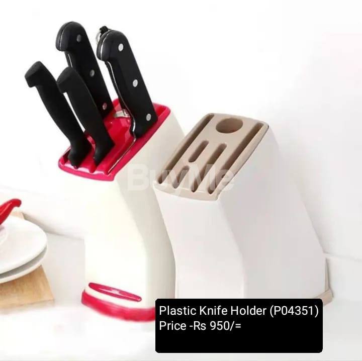 PLASTIC KNIFE HOLDER