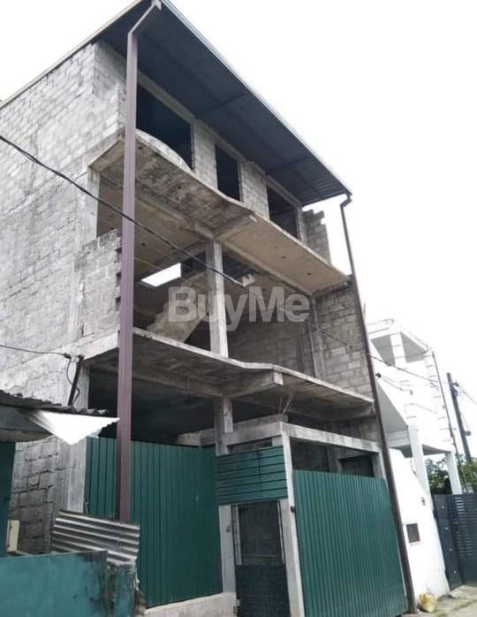 UNFINISHED HOUSE FOR SALE IN WELLAMPITIYA