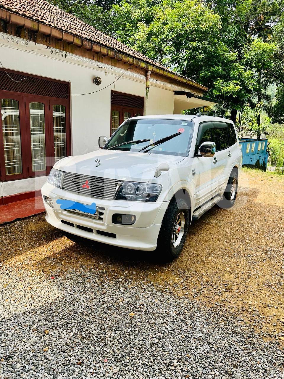 MITSUBISHI PAJERO 2003
